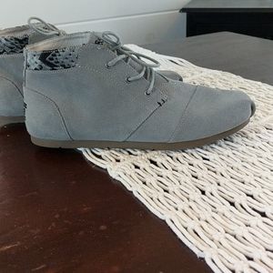 Women's short boots